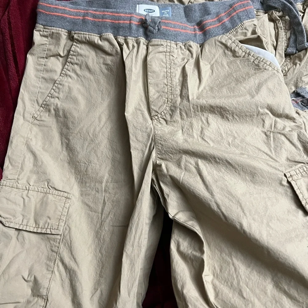 Old Navy Sz 18 Khaki Shorts 4 pair EUC